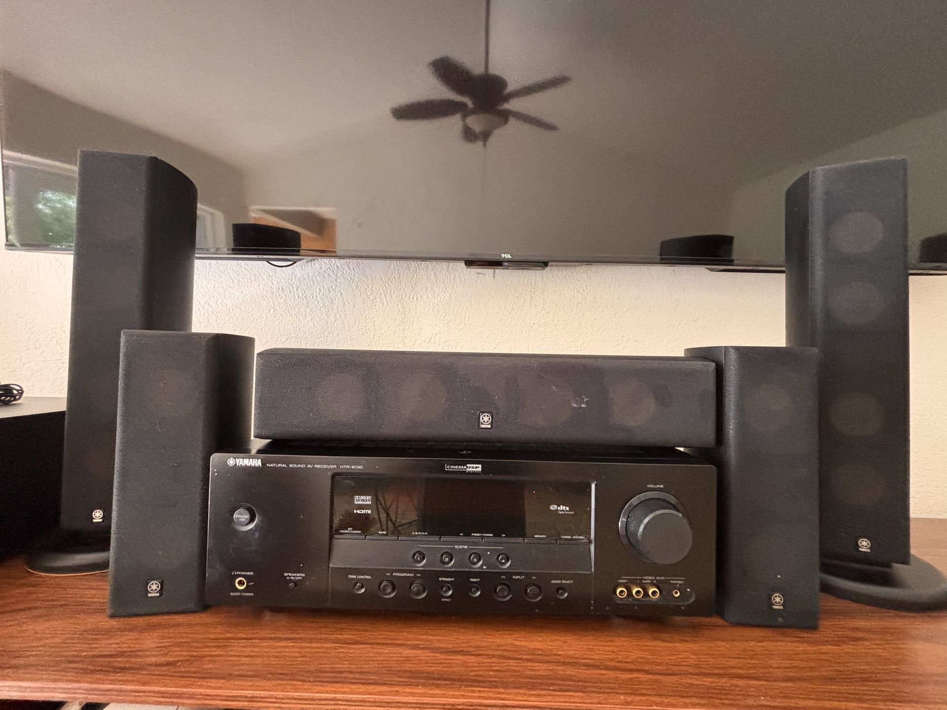 Yamaha Receiver with Surround Sound Speakers And Subwoofer