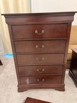 Queen bedroom set Sleigh Bed, Chest and Nightstand