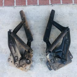 67-72 F100 hood hinges