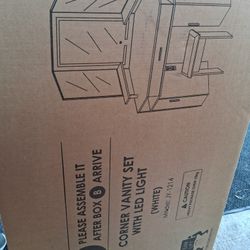 Corner makeup vanity with LED light