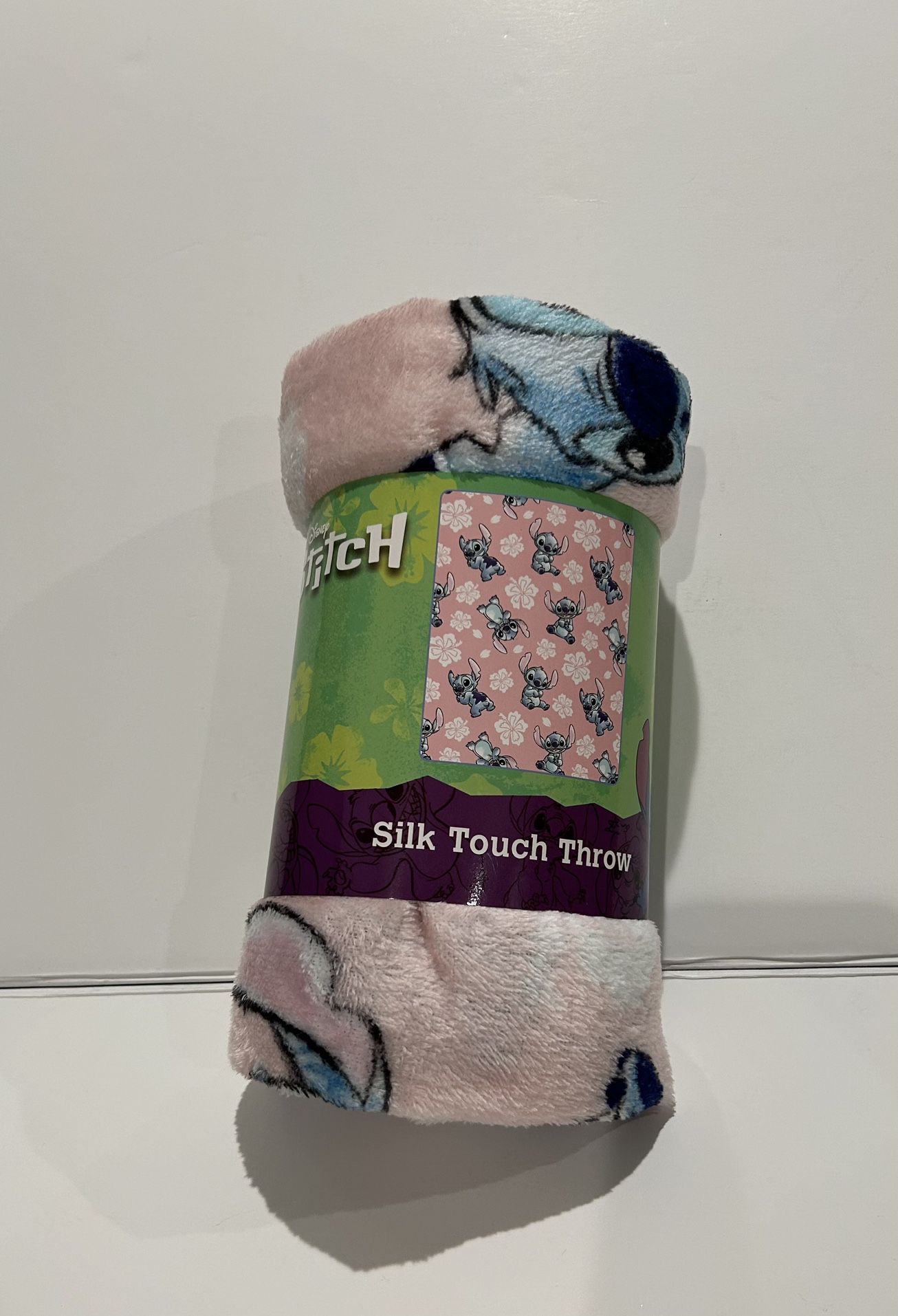 Disney Stitch Hawaii Flower 40 x 50 Inch Silk Touch Throw Blanket BNWT