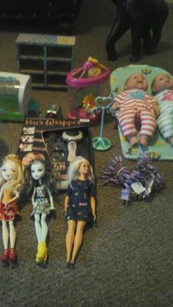 Bundle of toys purple decor lights ,monster high dolls ,hair wrapper wood jewelry box pet a live twin dolls new
