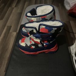 Snow Boots 