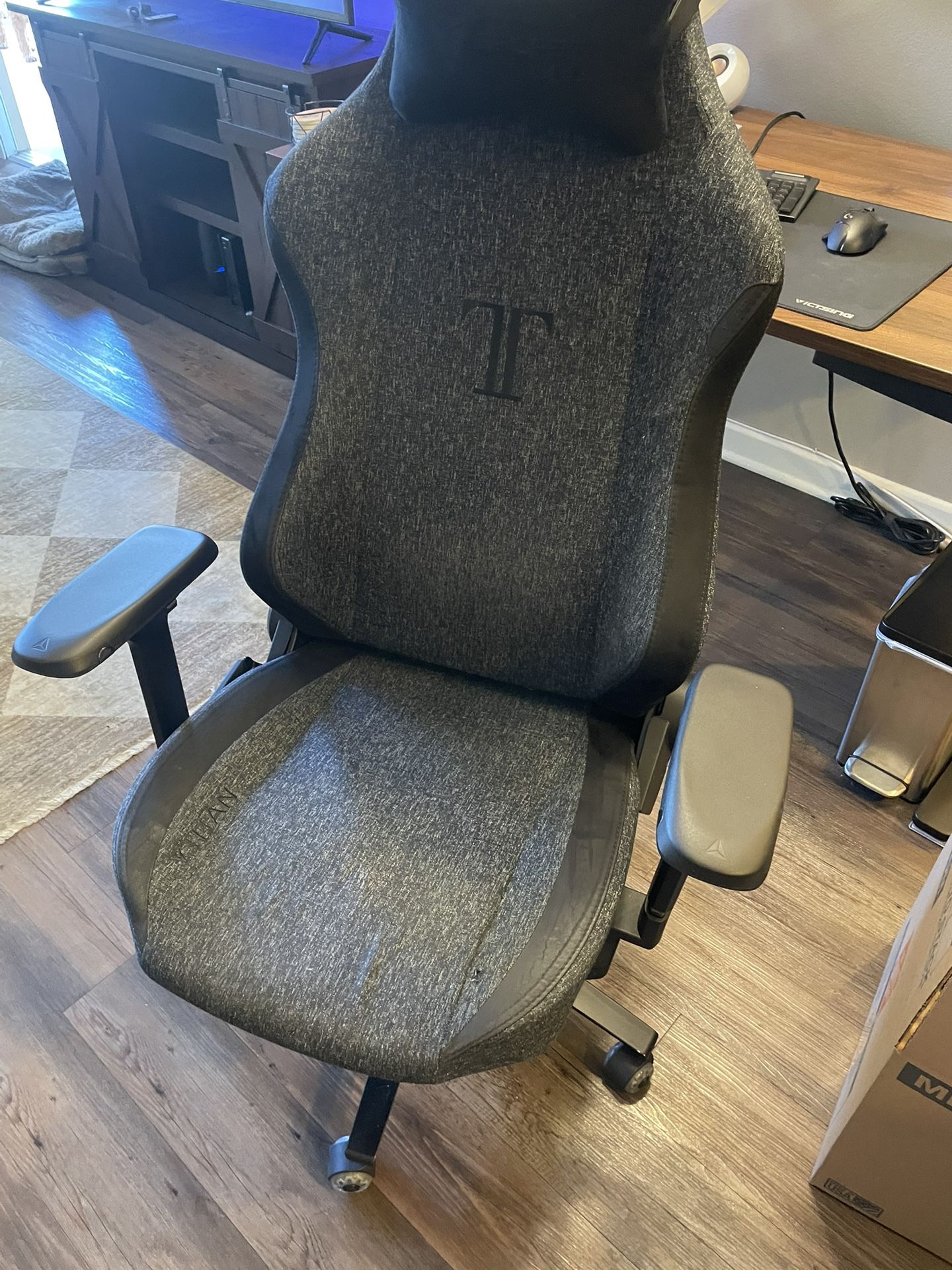 Secret Lab Titan XL Gaming Chair