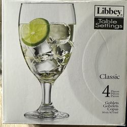 Set of 4 Glasses
