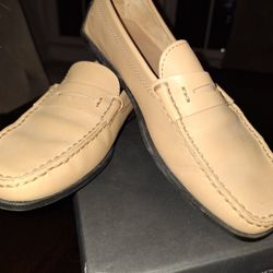 Classic Tod’s Style — Barely Worn!