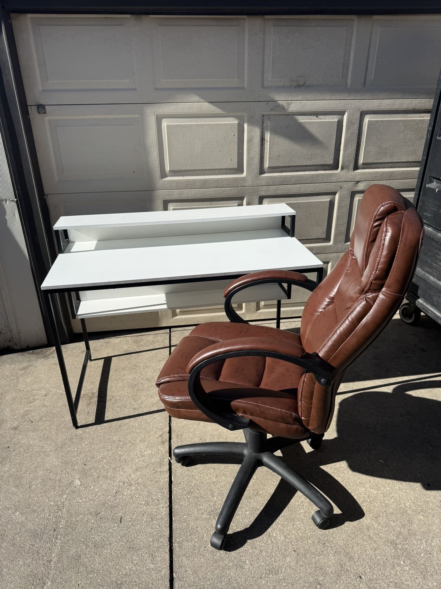 Desk With Office Chair