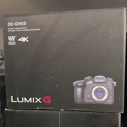 LUMIX GH5S Body Only