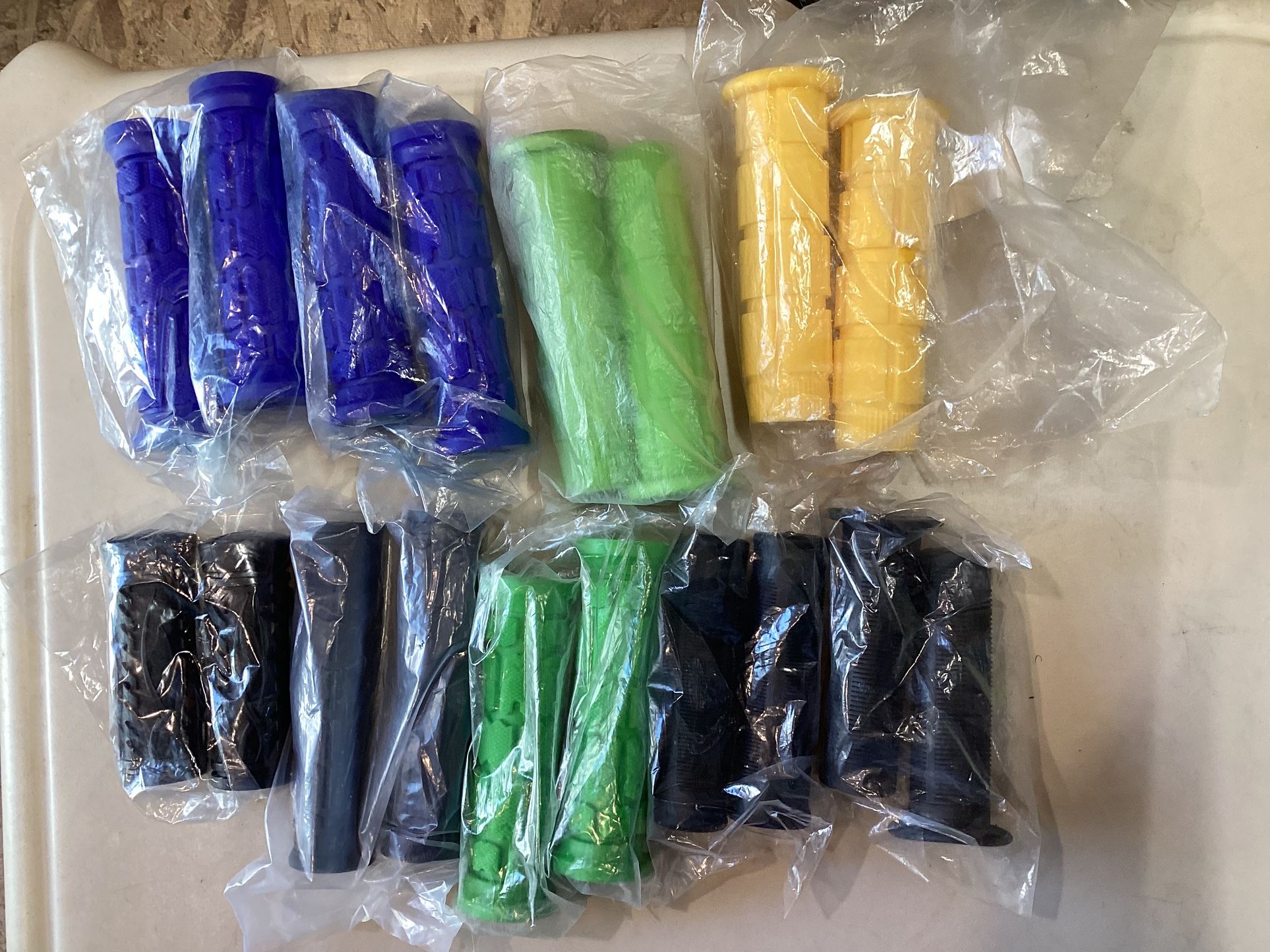 BIKES HANDLEBAR GRIPS