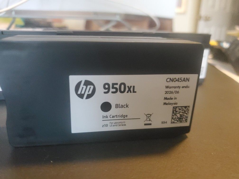  HP ink cartridges + used Printhead