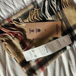 BRAND NEW BURBERRY UNISEX SCARF