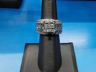 Women's Ring - White Gold 14k (.585) 16.2 grams Size 6.5