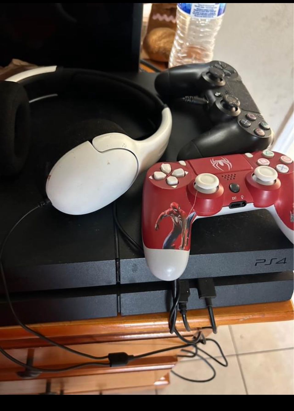 PS4 With 2 Controllers & Mic 