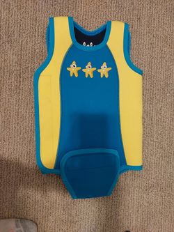 LIKE NEW baby Wetsuit 12-24months