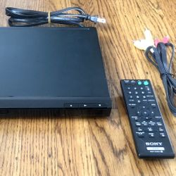 Sony Progressive Scan CD / DVD Player (DVP-SR200P)
