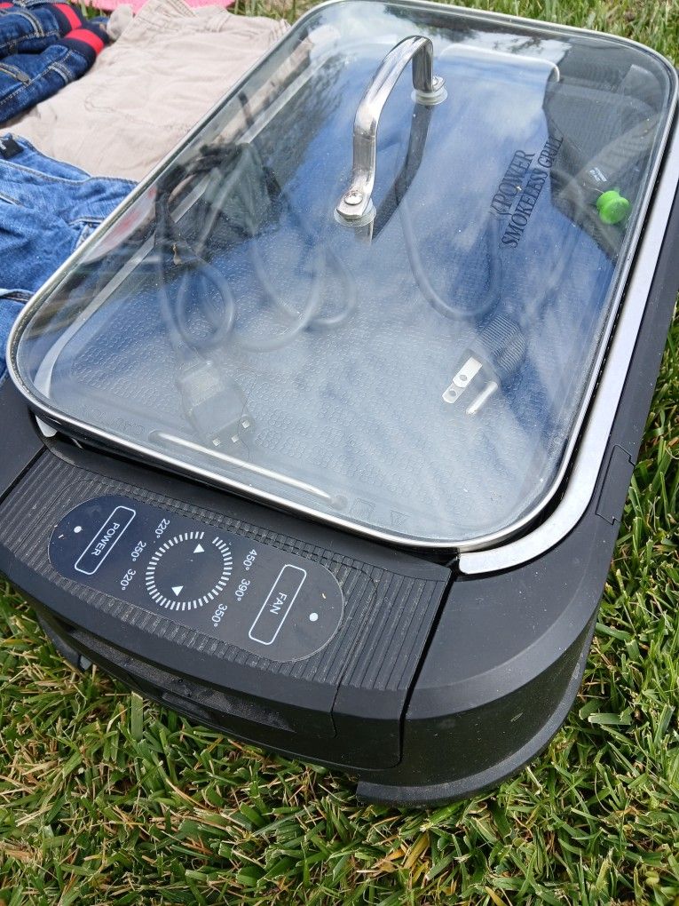 Large Electric Griddle Semi New $15