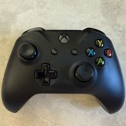 Xbox One Wireless Controller 