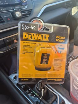 Dewalt USB power source DCB090