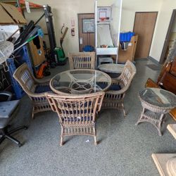 7 Piece Outdoor Dining Set. $100 OBO CITY OF ORANGE 🍊