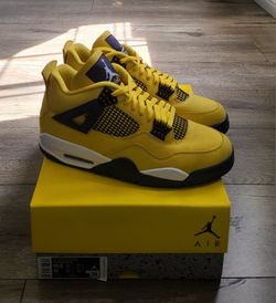 Lightning Jordan 4 Size 10.5