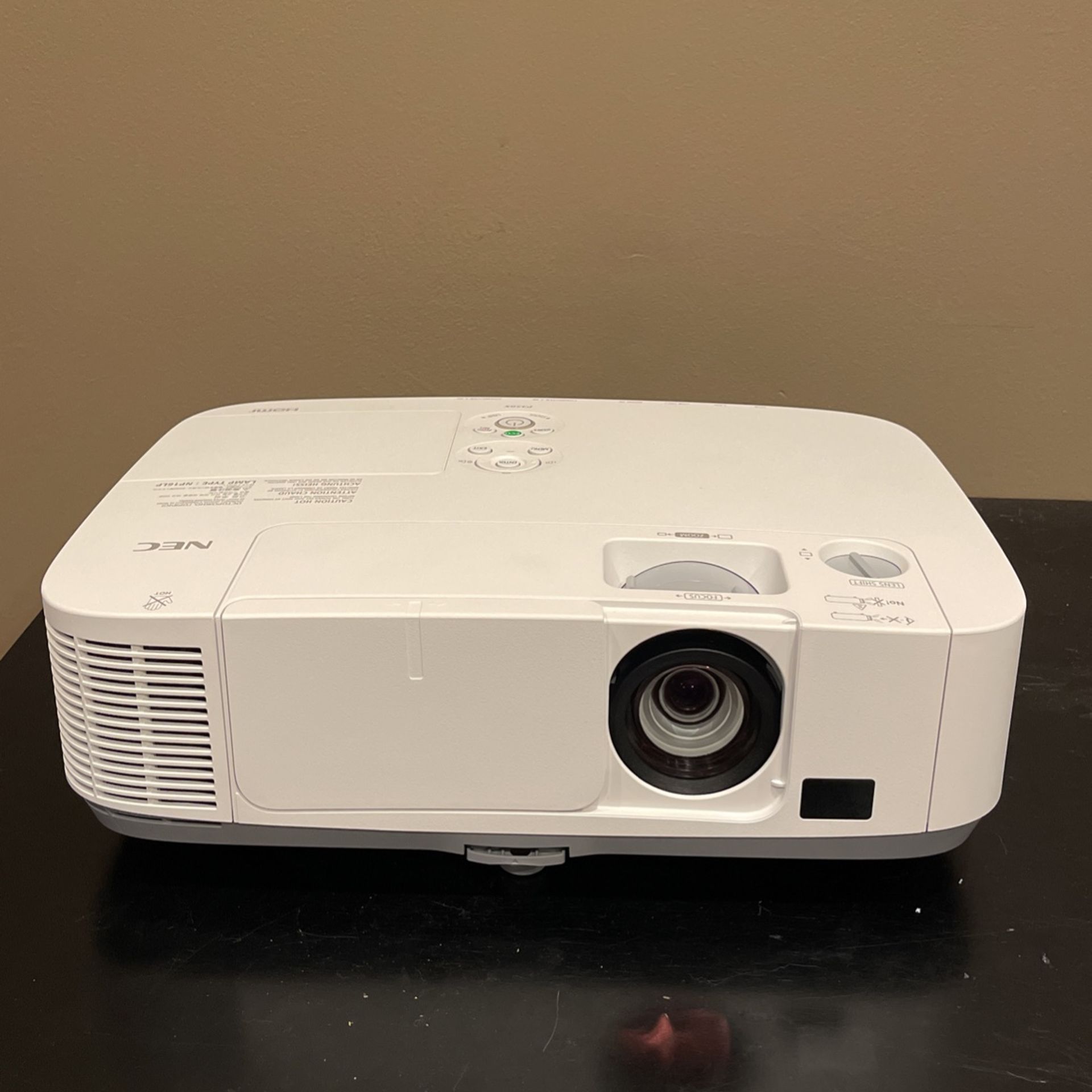 NEC P350x Projector