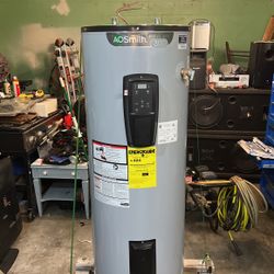 Hot water heater A.O. Smith signature 300