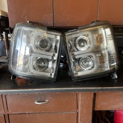 2016 Chevy Silverado 2500HD Projector Headlights