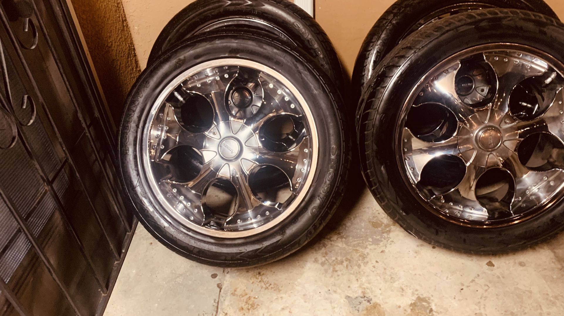 22 Wheels 6 Holes Universal