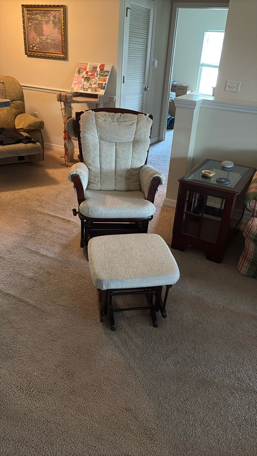 DuTailier Rocker/ Recliner/Ottoman 
