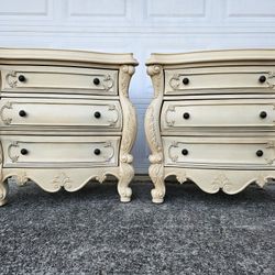 2 Nightstands / Bedside Tables 