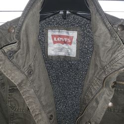 LEVI’s men’s Jacket NEW size small