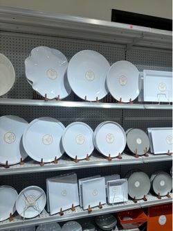 RESTAURANT PLATES