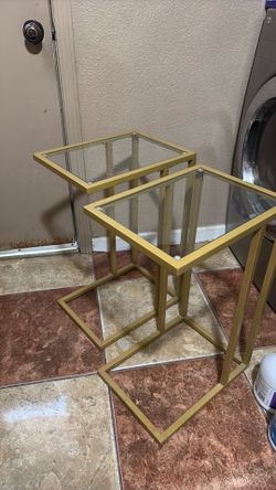 C shape tables