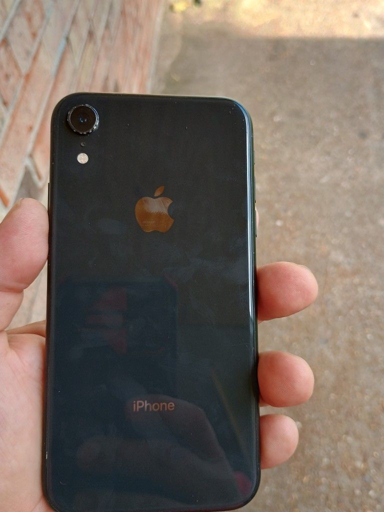 iPhone xr Unlocked