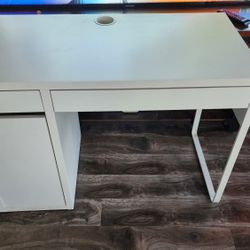 Ikea White Desk