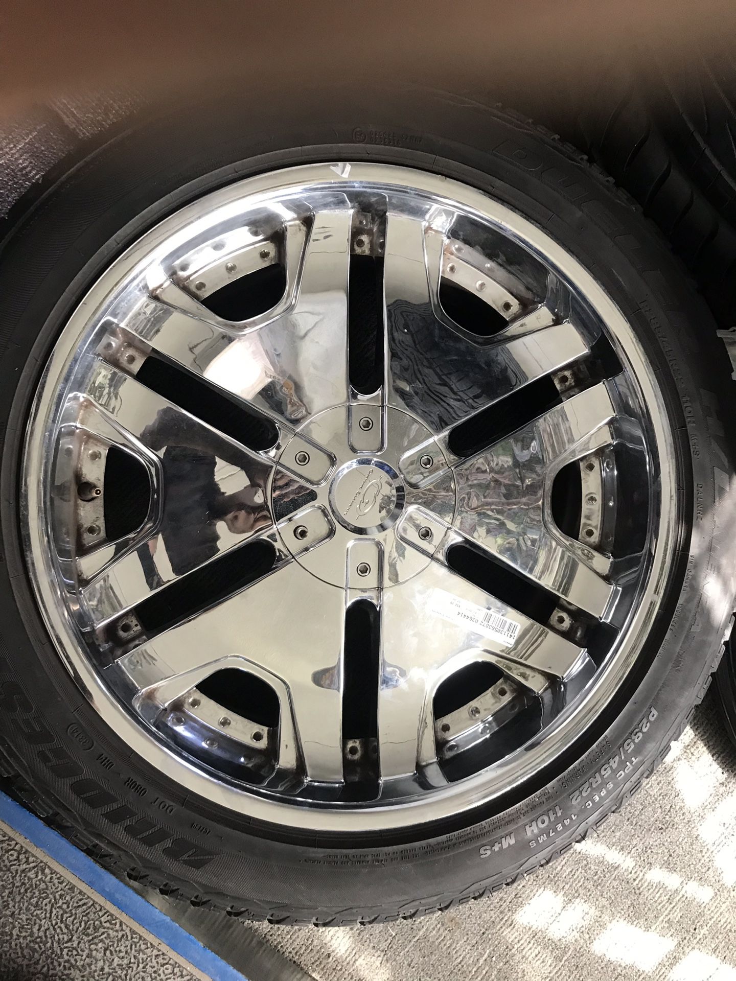 22 inch rims and tires five lug for sale. 295/45/22 for Sale in Las
