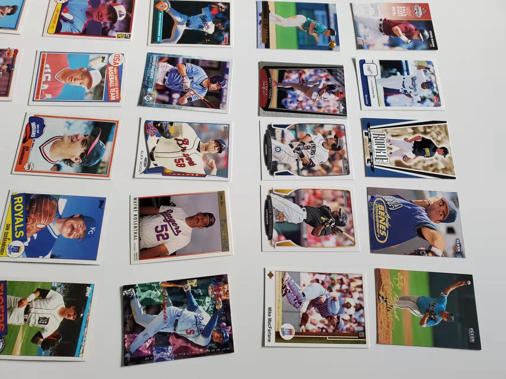 MLB TOPPS DELUXE CARDS