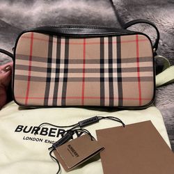 Burberry Crossbody/shoulder Handbag 