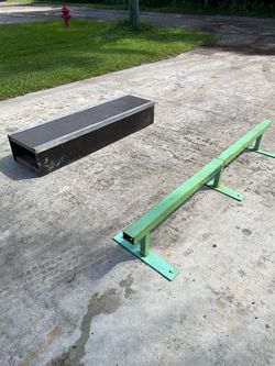 Skate ramps skateboard rail and box