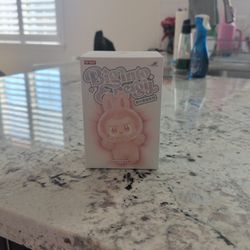 Pop Mart  Labubu 
