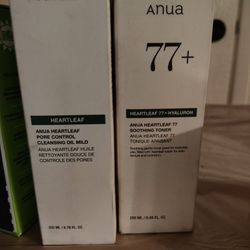 Anua Heartleaf Pore Control Cleansing Oil Mild and the Anua Heartleaf 77 Soothing Toner.