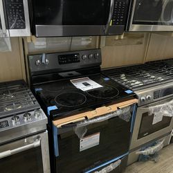 30” Frigidaire Gallery Stove Black Stainless Steel