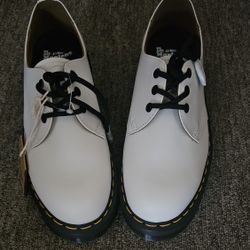 New Dr. Martens 1461 white smooth leather oxford women's size 8