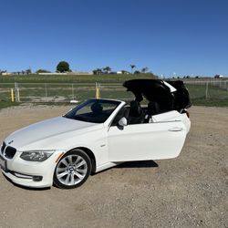 BMW 328i White 2 Door Coupe 