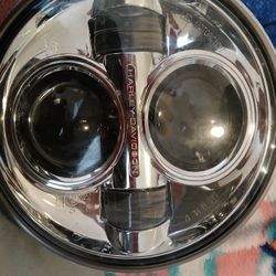 I HARLEY-DAVIDSON DAY MAKER LED HEADLIGHT
