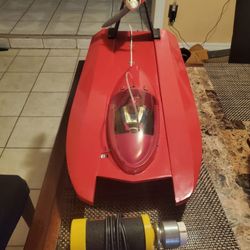 Nitro Rc Boat  With Starter 