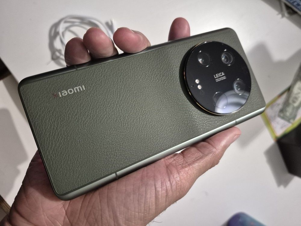 Xiaomi Mi 13 Ultra 512gb International Model With Charger And Cases