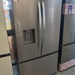 New Whirlpool
30 cu. ft. French Door Refrigerator in Fingerprint Resistant Stainless Finish with In-