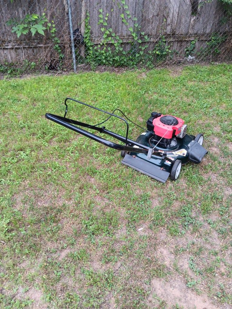 Craftsman  M110 20 Inch Cutting Width Mower Runs Good 