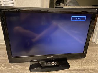 acceleration Tractor Interpret Philips TV 32 Inch LCD for Sale in Davenport, FL - OfferUp
